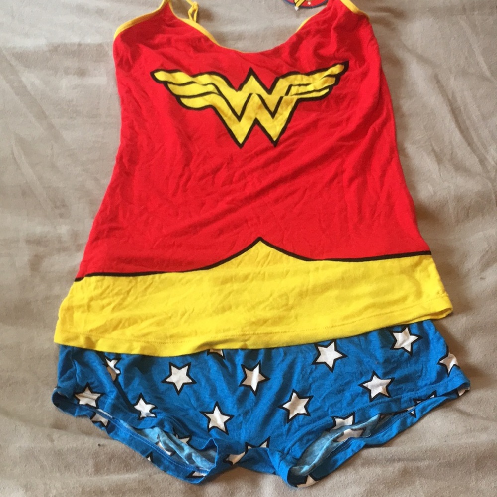 Official DC Wonder Woman Cami & Boyshorts BNWT